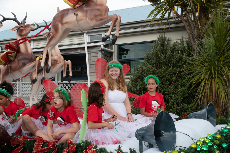 galleries/tawaxmas2018/preparation/mid/mid_tawaxmas2018-1104.jpg