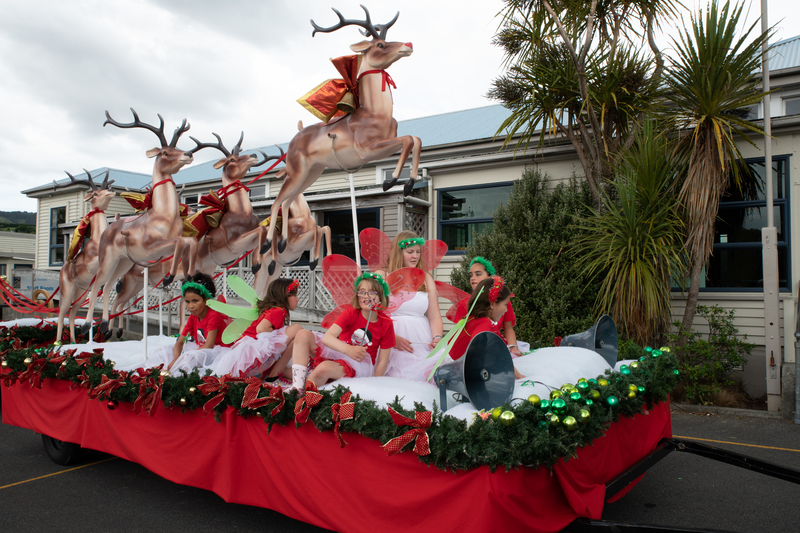 galleries/tawaxmas2018/preparation/mid/mid_tawaxmas2018-1105.jpg