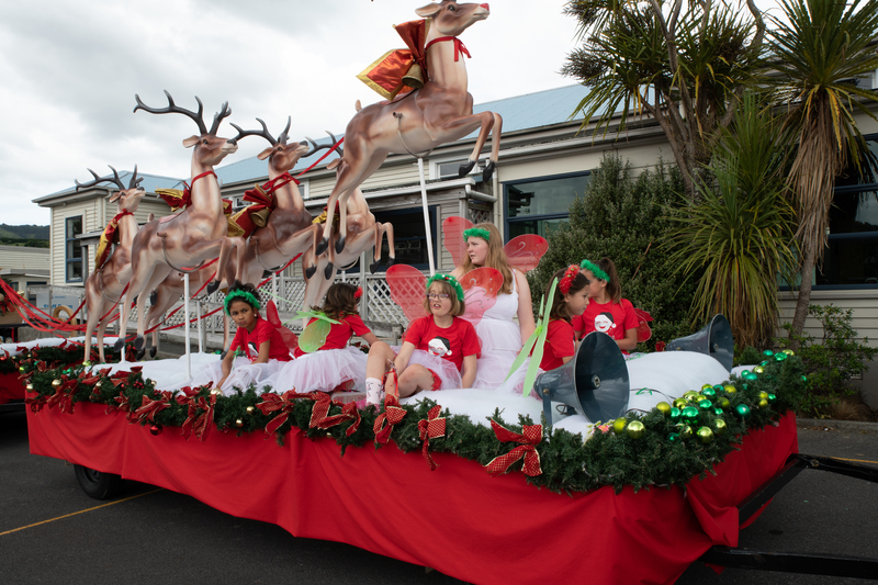 galleries/tawaxmas2018/preparation/mid/mid_tawaxmas2018-1106.jpg