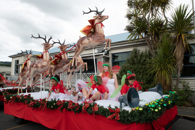 galleries/tawaxmas2018/preparation/mid/mid_tawaxmas2018-1108.jpg
