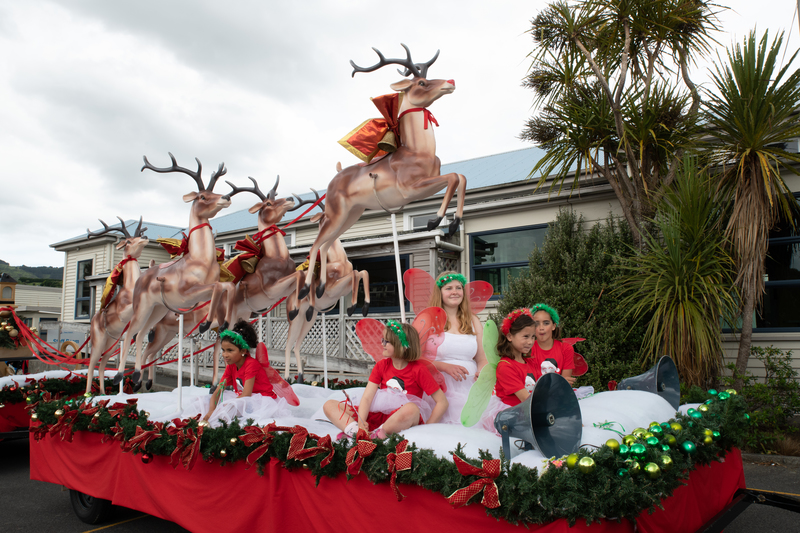 galleries/tawaxmas2018/preparation/mid/mid_tawaxmas2018-1110.jpg