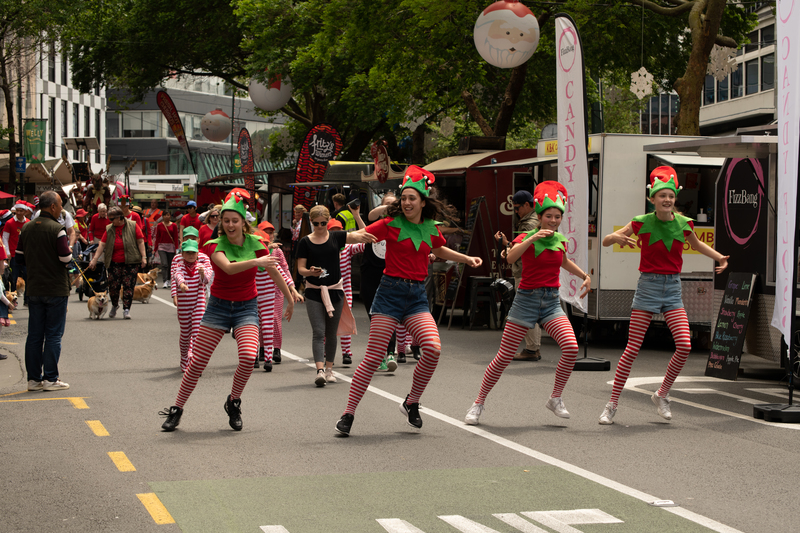 galleries/wellyxmas2018/gallery1/mid/mid_xmas2018-1095.jpg