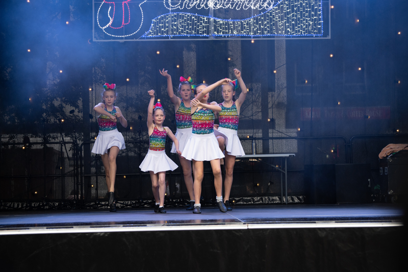 galleries//wellyxmas2018/gallery18/mid/mid_xmas2018-1016.jpg