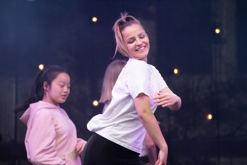 galleries//wellyxmas2018/gallery19/mid/mid_xmas2018-1058.jpg