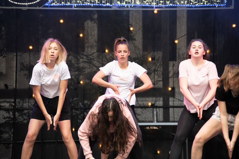 galleries//wellyxmas2018/gallery23/mid/mid_xmas2018-1010.jpg