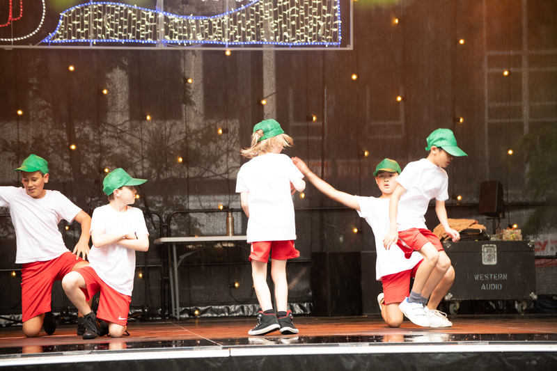 galleries//wellyxmas2018/gallery25/mid/mid_xmas2018-1012.jpg