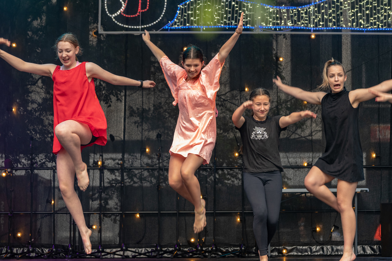 galleries//wellyxmas2018/gallery26/mid/mid_xmas2018-1044.jpg