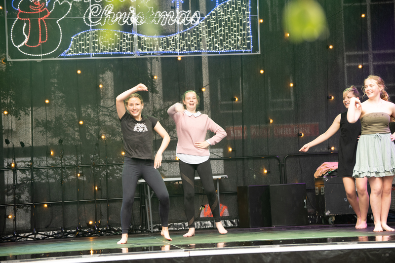 galleries//wellyxmas2018/gallery26/mid/mid_xmas2018-1055.jpg