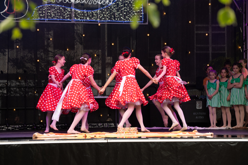 galleries//wellyxmas2018/gallery32/mid/mid_xmas2018-1068.jpg