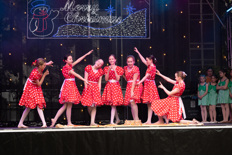 galleries//wellyxmas2018/gallery32/mid/mid_xmas2018-1079.jpg
