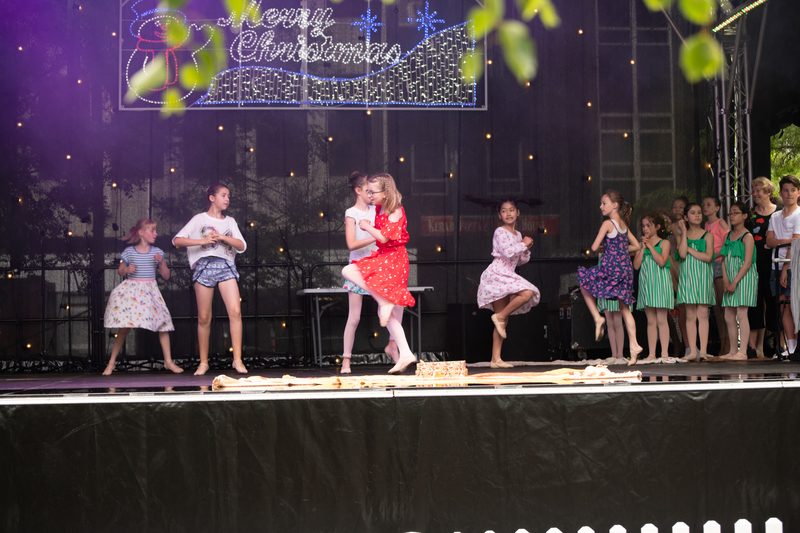 galleries//wellyxmas2018/gallery33/mid/mid_xmas2018-1036.jpg