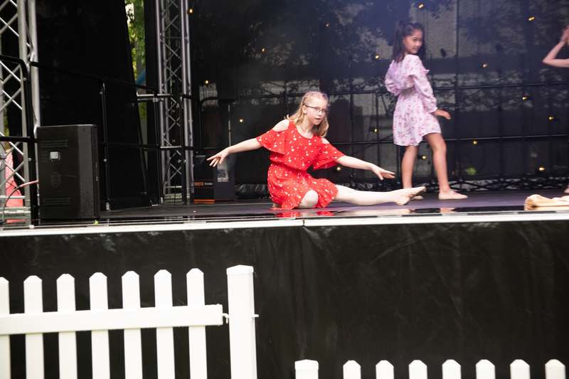 galleries//wellyxmas2018/gallery33/mid/mid_xmas2018-1049.jpg