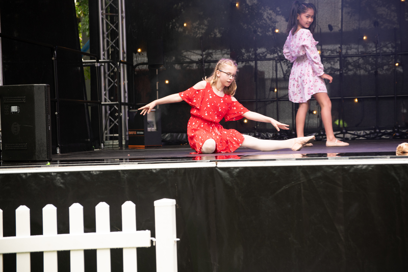 galleries//wellyxmas2018/gallery33/mid/mid_xmas2018-1050.jpg