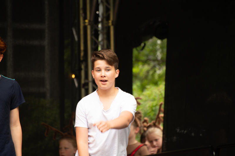 galleries//wellyxmas2018/gallery35/mid/mid_xmas2018-1071.jpg