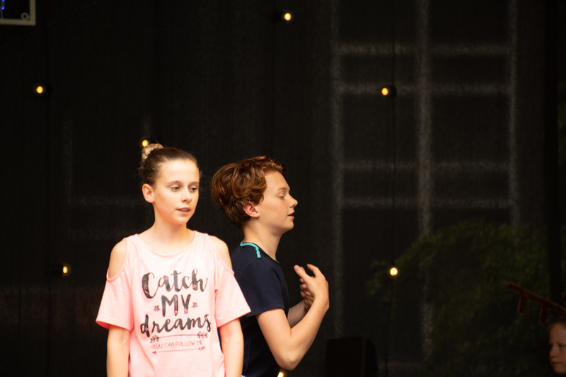 galleries//wellyxmas2018/gallery35/mid/mid_xmas2018-1073.jpg