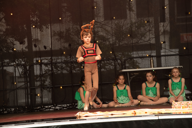 galleries//wellyxmas2018/gallery36/mid/mid_xmas2018-1033.jpg
