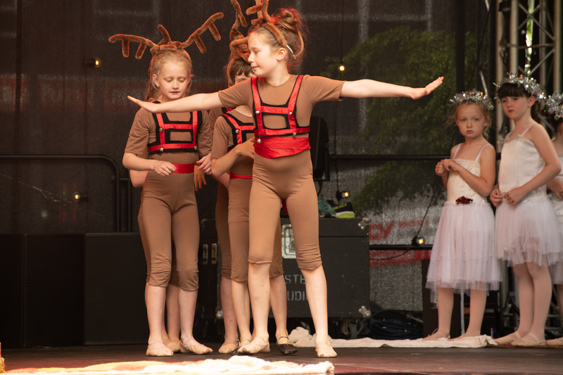 galleries//wellyxmas2018/gallery36/mid/mid_xmas2018-1064.jpg
