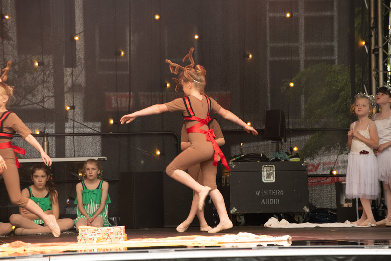 galleries//wellyxmas2018/gallery36/mid/mid_xmas2018-1069.jpg