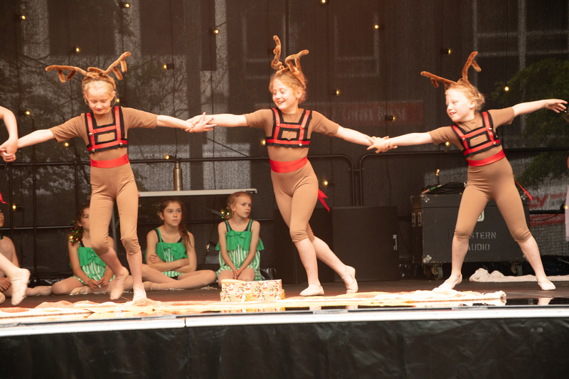 galleries//wellyxmas2018/gallery36/mid/mid_xmas2018-1082.jpg