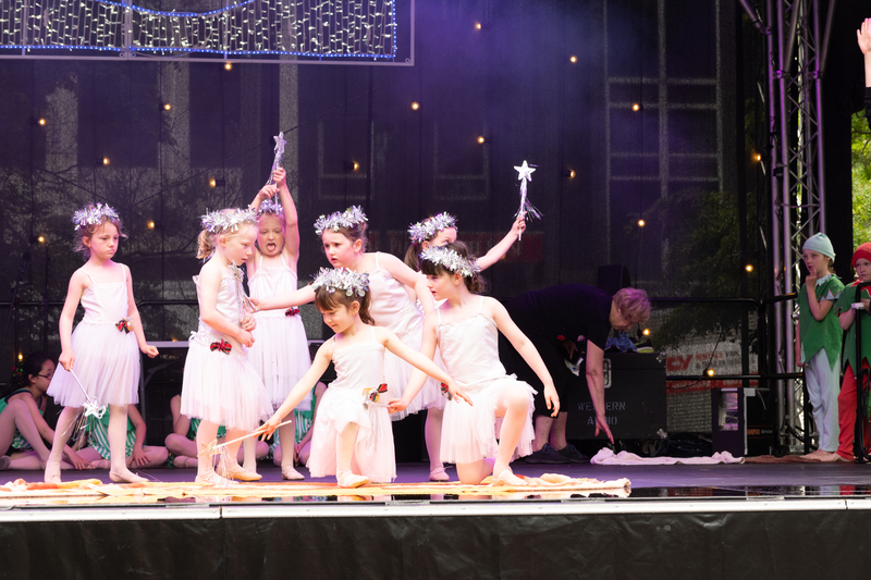 galleries//wellyxmas2018/gallery37/mid/mid_xmas2018-1030.jpg