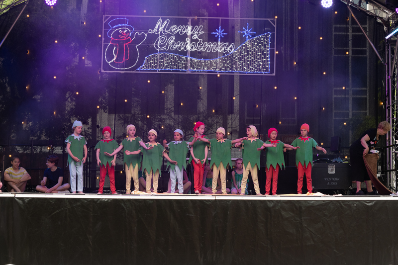galleries//wellyxmas2018/gallery37/mid/mid_xmas2018-1039.jpg
