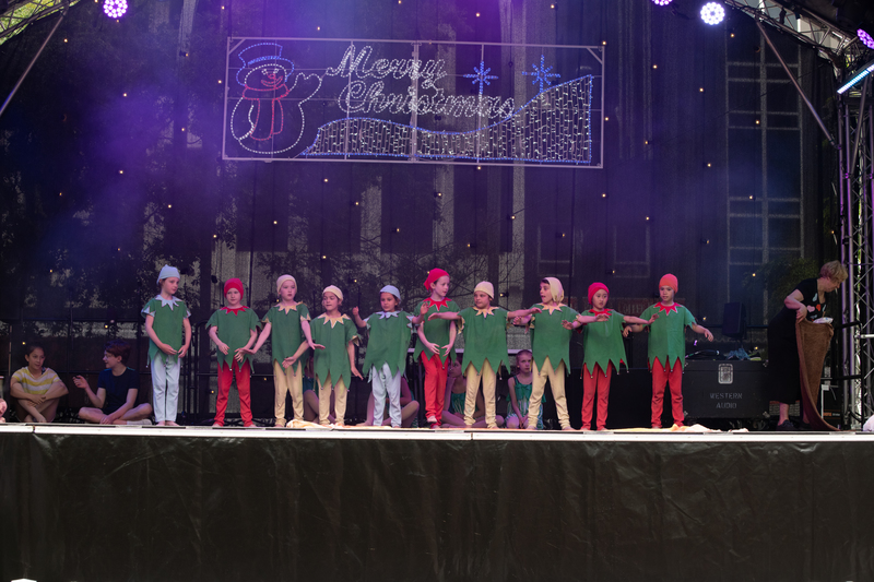 galleries//wellyxmas2018/gallery37/mid/mid_xmas2018-1040.jpg
