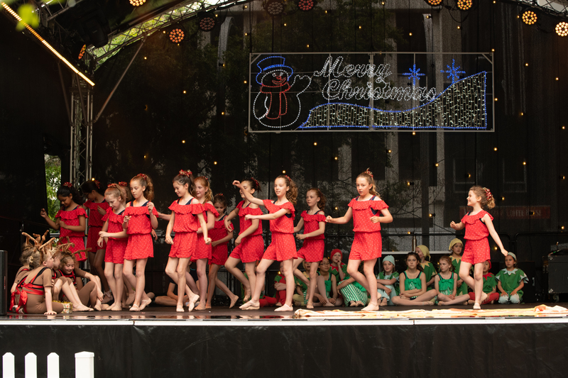 galleries//wellyxmas2018/gallery38/mid/mid_xmas2018-1002.jpg
