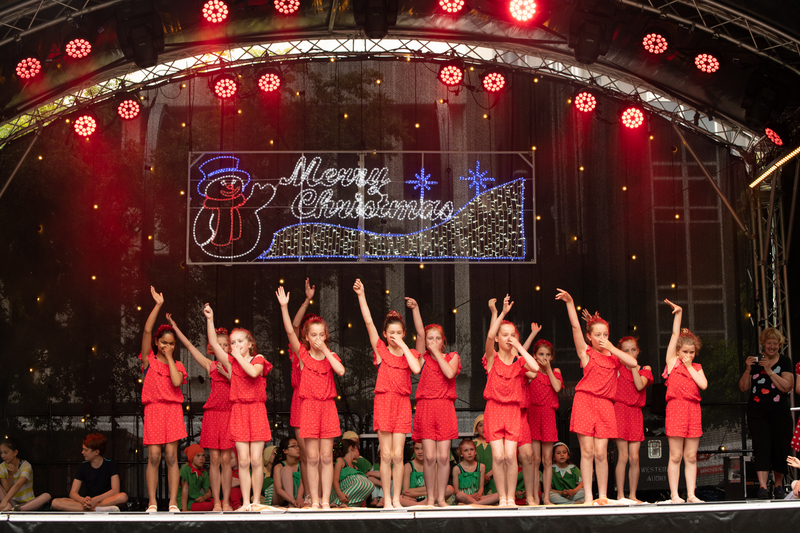 galleries//wellyxmas2018/gallery38/mid/mid_xmas2018-1009.jpg