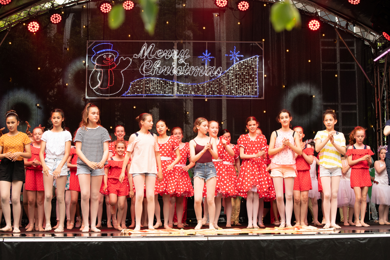 galleries//wellyxmas2018/gallery38/mid/mid_xmas2018-1033.jpg