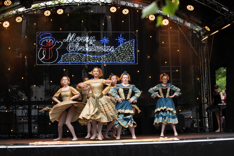 galleries//wellyxmas2018/gallery42/mid/mid_xmas2018-1060.jpg