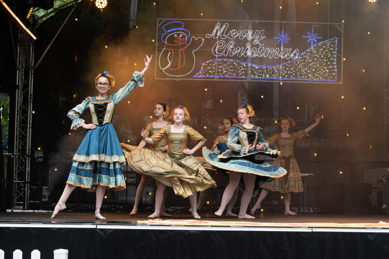 galleries//wellyxmas2018/gallery42/mid/mid_xmas2018-1077.jpg