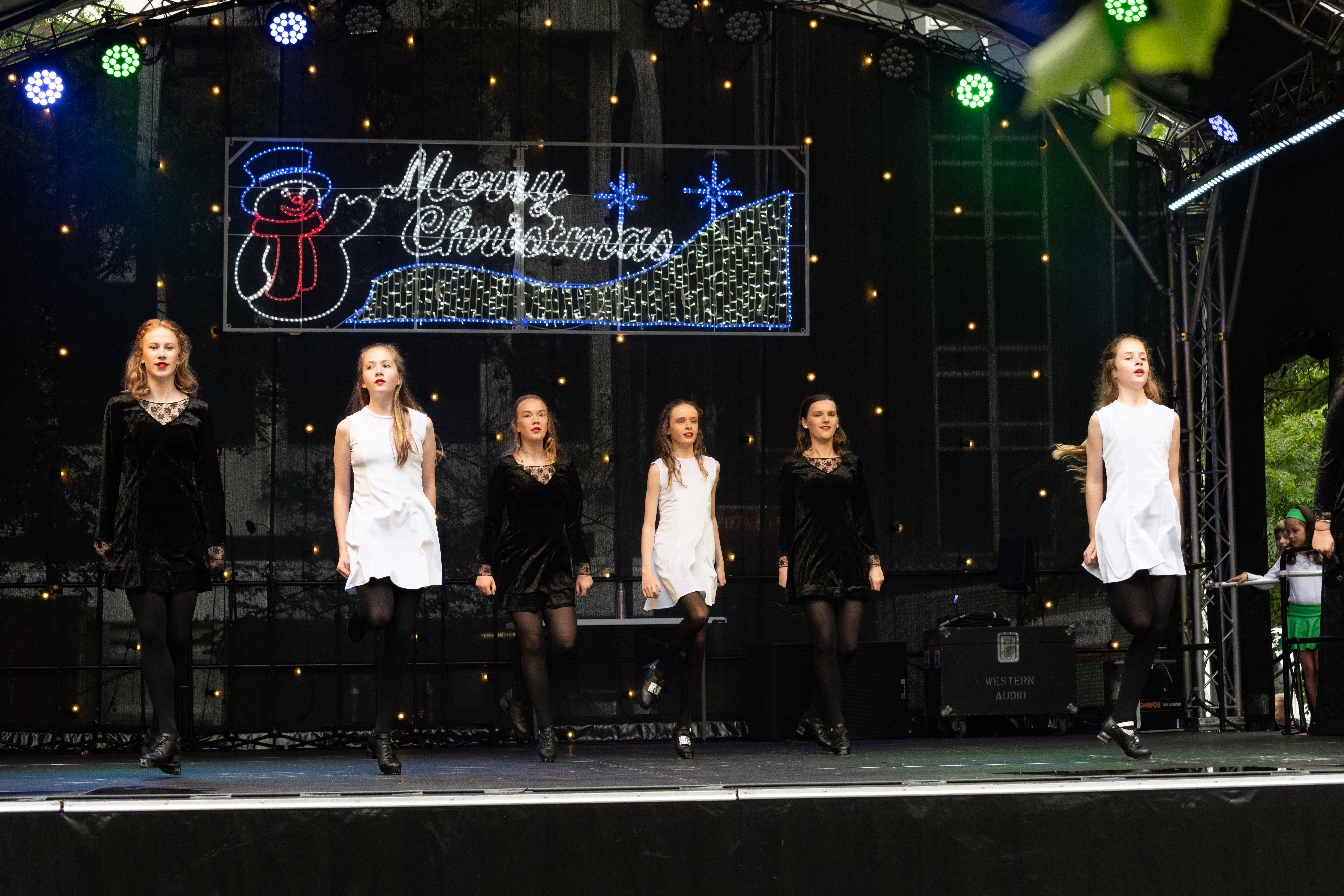 galleries//wellyxmas2018/gallery43/xmas2018-1067.jpg