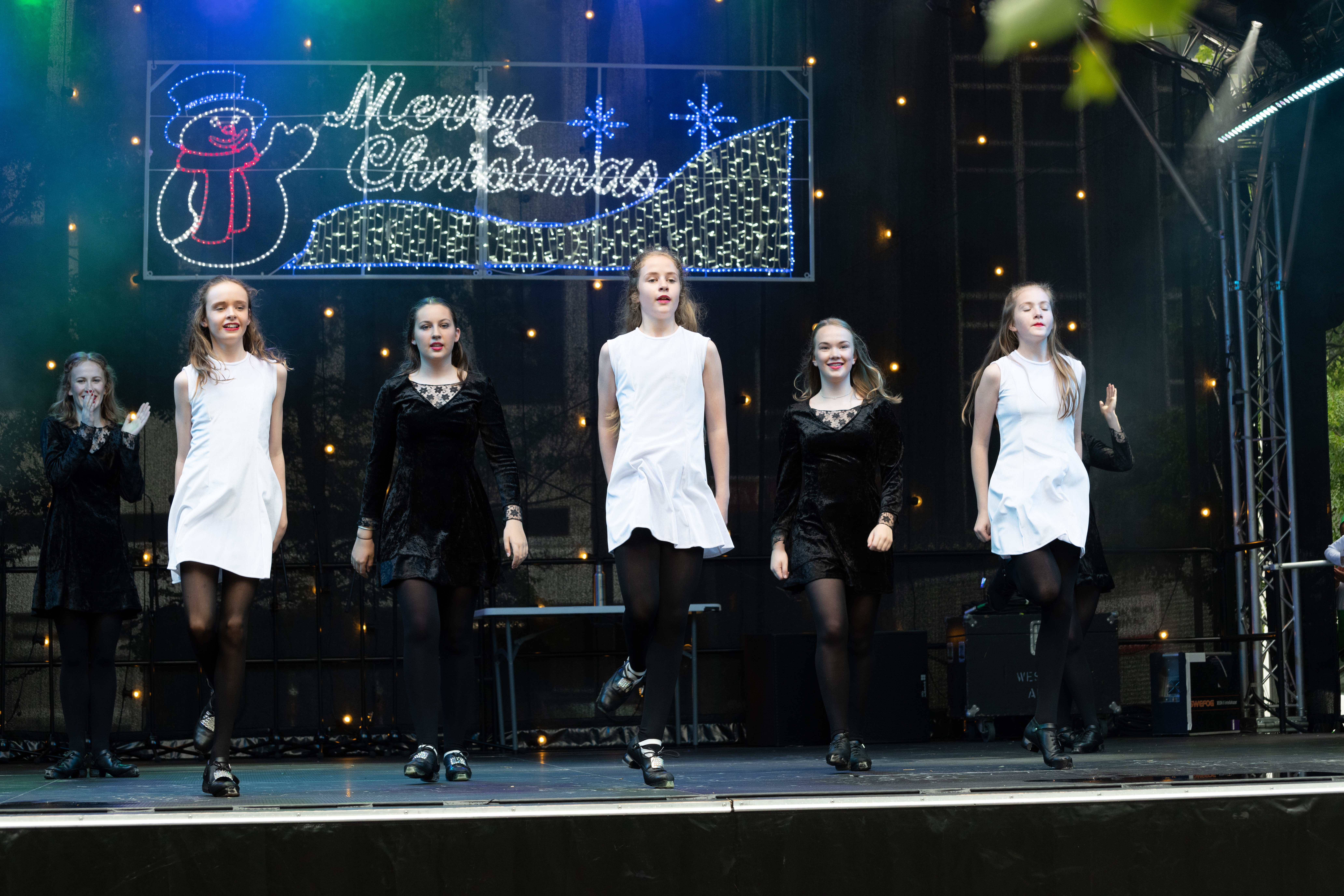 galleries//wellyxmas2018/gallery43/xmas2018-1180.jpg